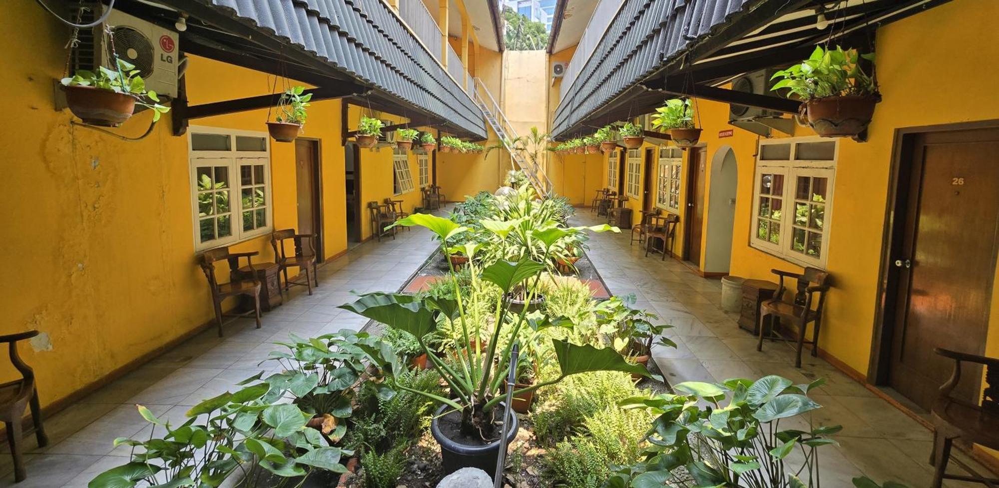 Hotel Tugu Asri Jakarta Exterior foto